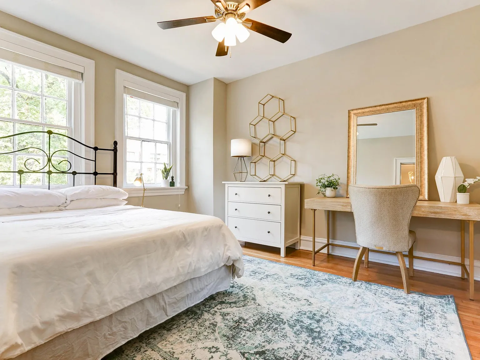 2 bed, 1200 sqft, $2,650 — Photo 1