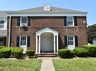 35 Elmwood Ter #35, Elmwood Park Boro, NJ 07407