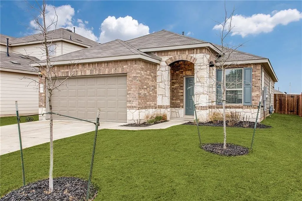 Building Photo - 1413 Cliffbrake Way