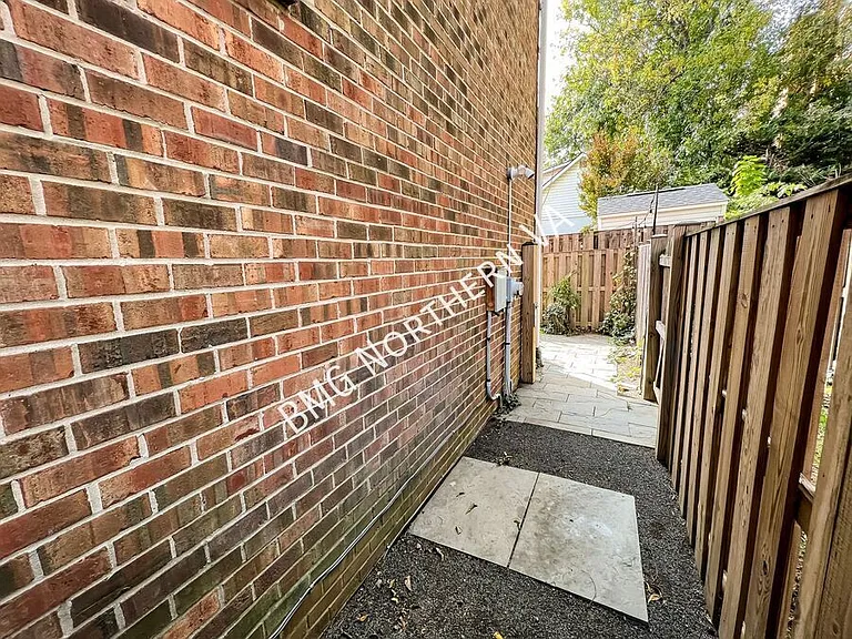 954 S Rolfe St — Photo 34
