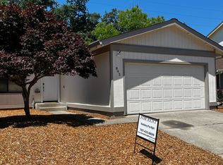 843 Falcon Way, Healdsburg, CA 95448