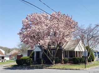 1968 2nd Ave, Martins Creek, PA 18063