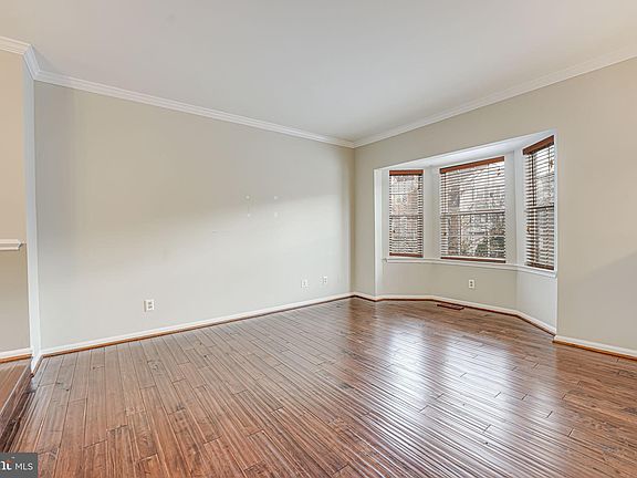 4th image of 4273 Sleepy Lake Dr