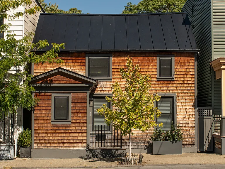 342 State St — Photo 1
