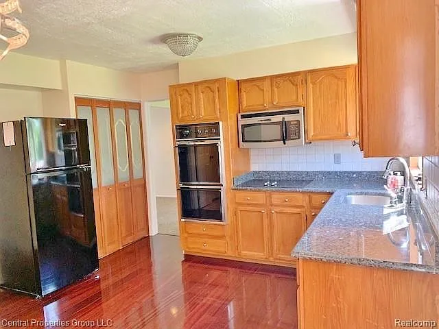 145 Miracle Dr — Photo 5