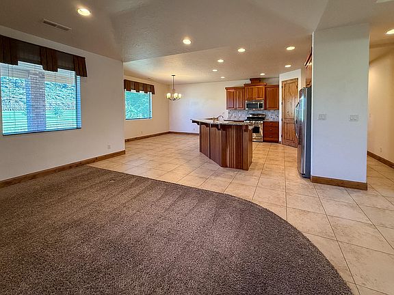5th image of 2223 Chippenham Ct
