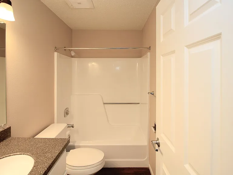 Terrace Hills Apartments — Photo 6