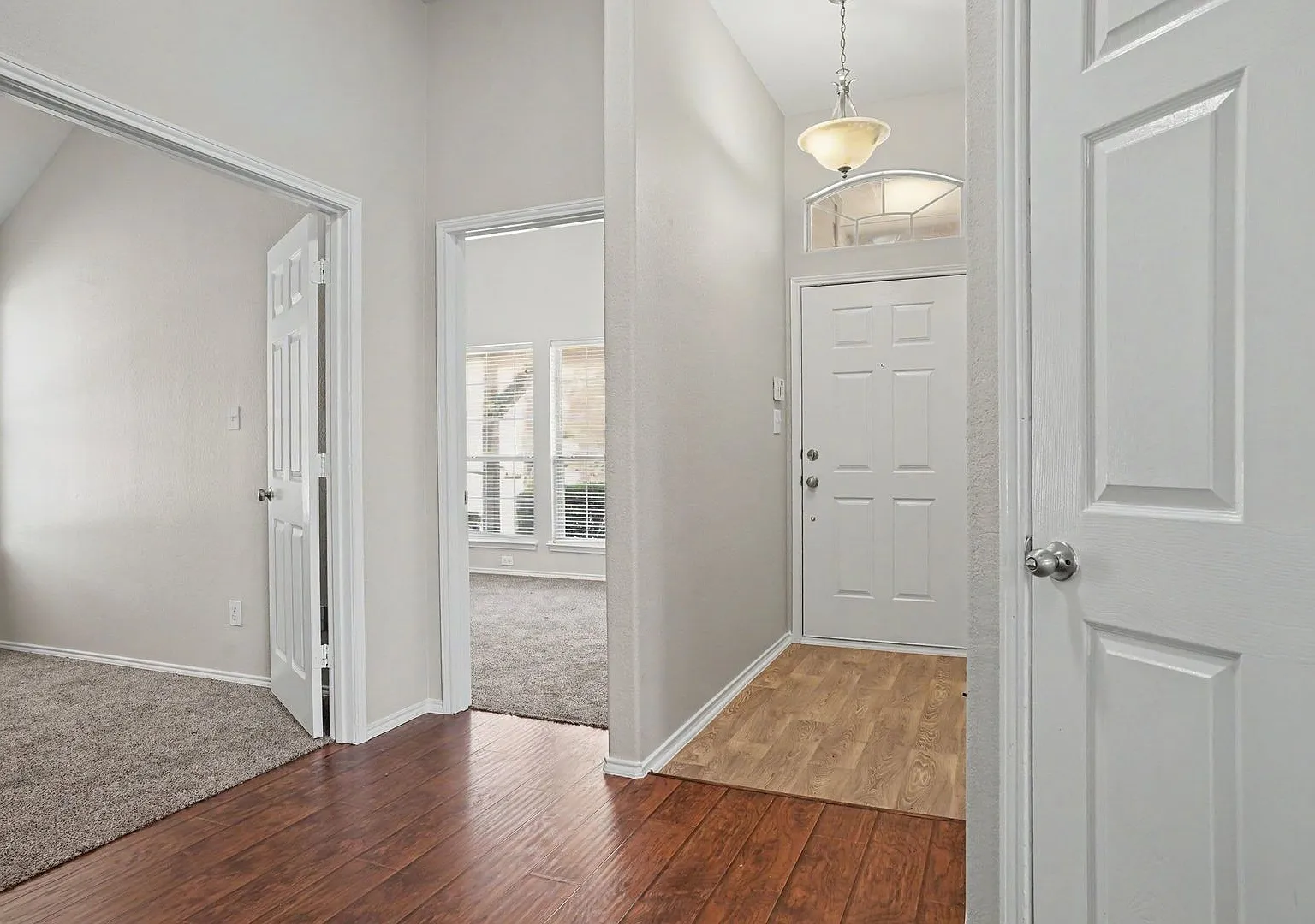 Welcome to this spacious 4-bedroom, 2-bathroom single-family home in one of Crowley's most desira... — Photo 4