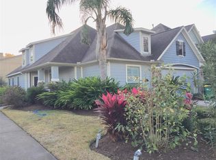 2801 Seaside Dr, Seabrook, TX 77586