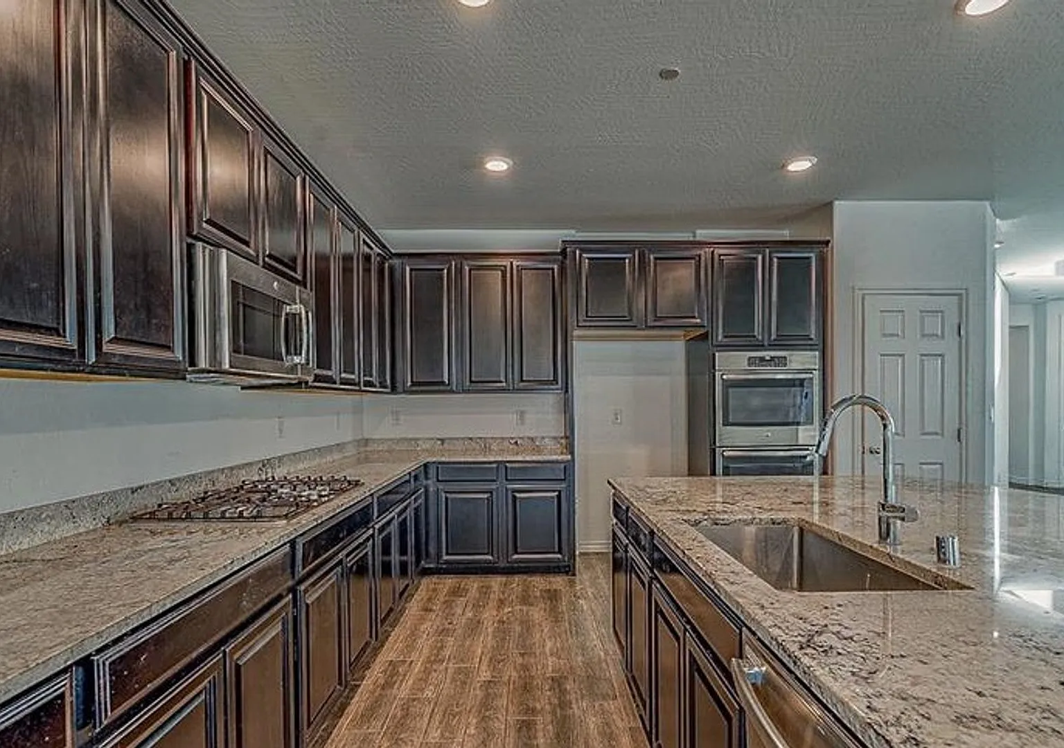 Gated 2 Story Home in Henderson — Photo 2