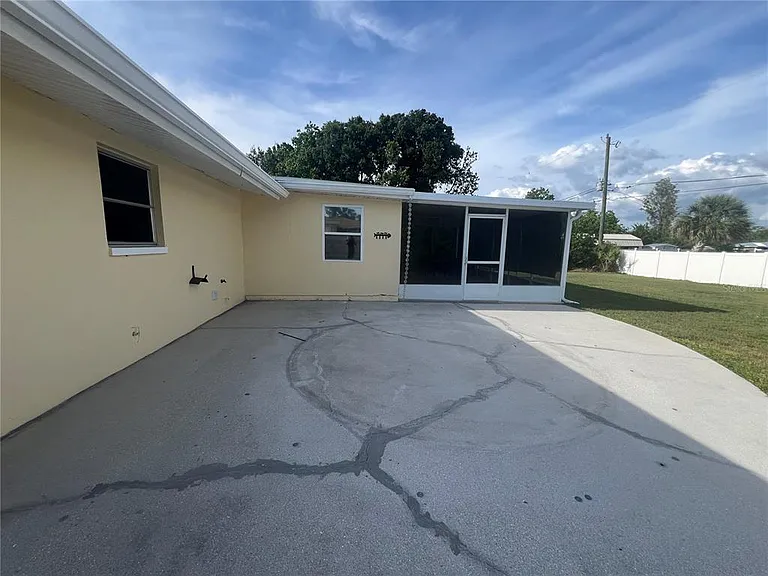 249 Seminole Blvd NW — Photo 33
