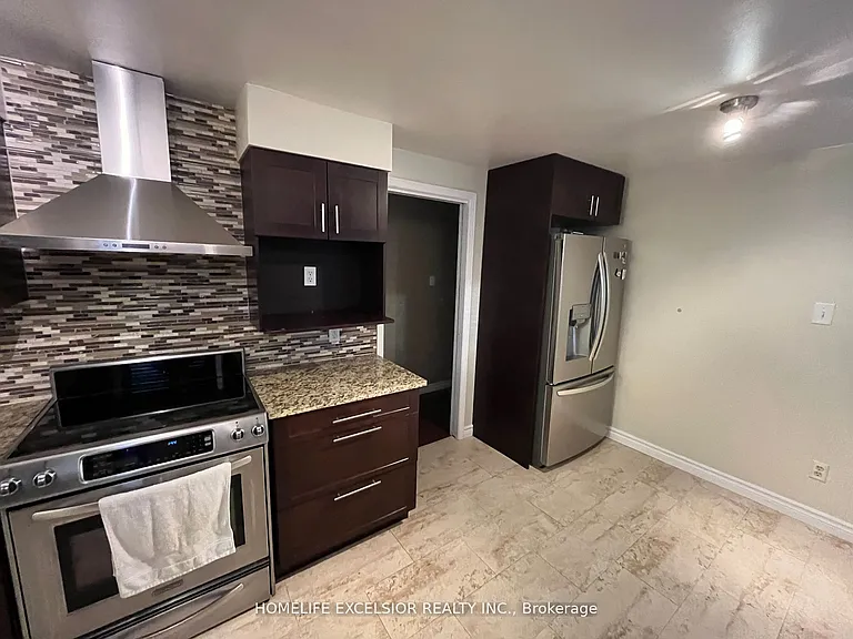 175 Edgehill Cres — Photo 4