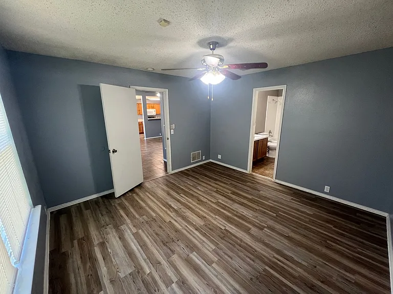 1004 Wintercreek Dr — Photo 14