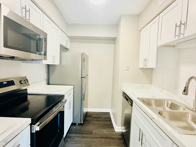 6 Almond Ct #3C — Photo 16