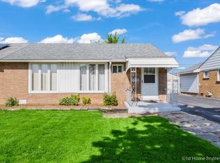 8820 S Pulaski Rd, Hometown, IL 60456