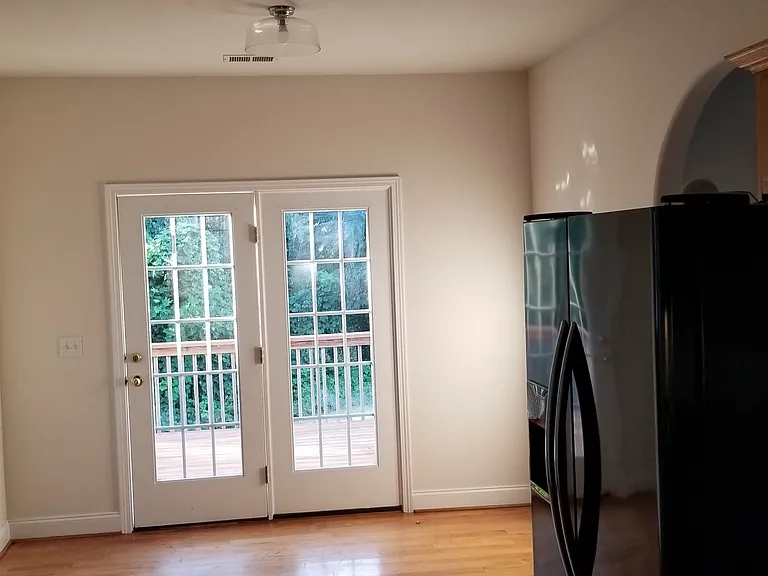 105 Rochester Rd — Photo 10