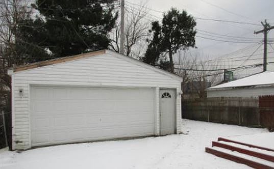 5th image of 15748 Glenwood St