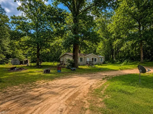 1021 52nd St, Pullman, MI 49450