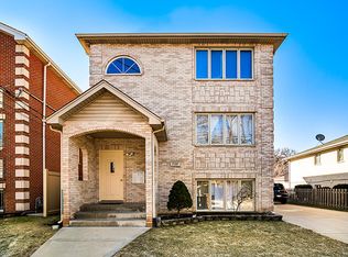 7527 W Douglas Ave, Summit, IL 60501