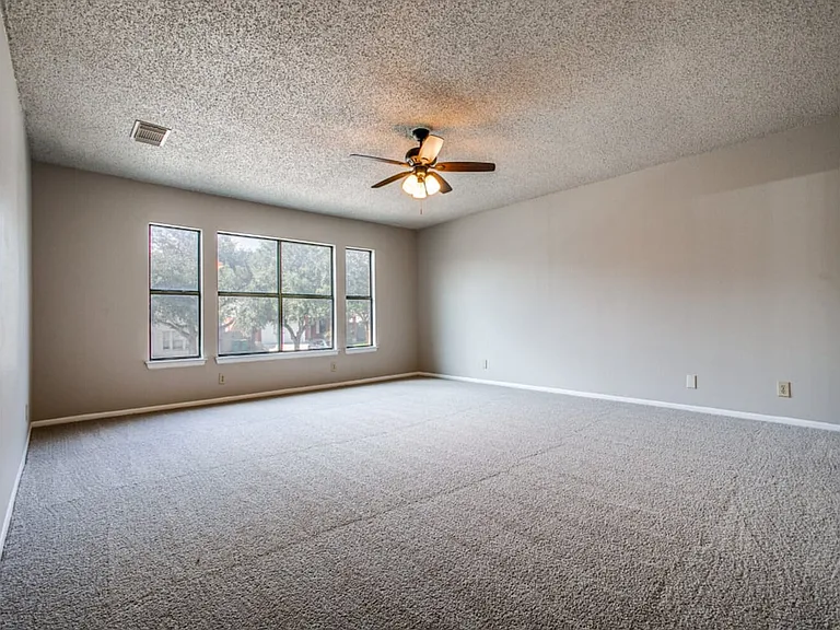 7318 Belmede Ct — Photo 6