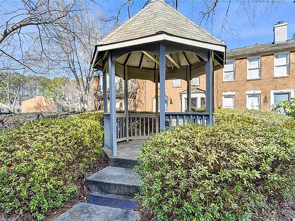 2nd image of 3492 Tulip Tree Ln