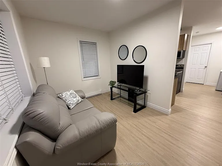 808 Ottawa St #3 — Photo 7