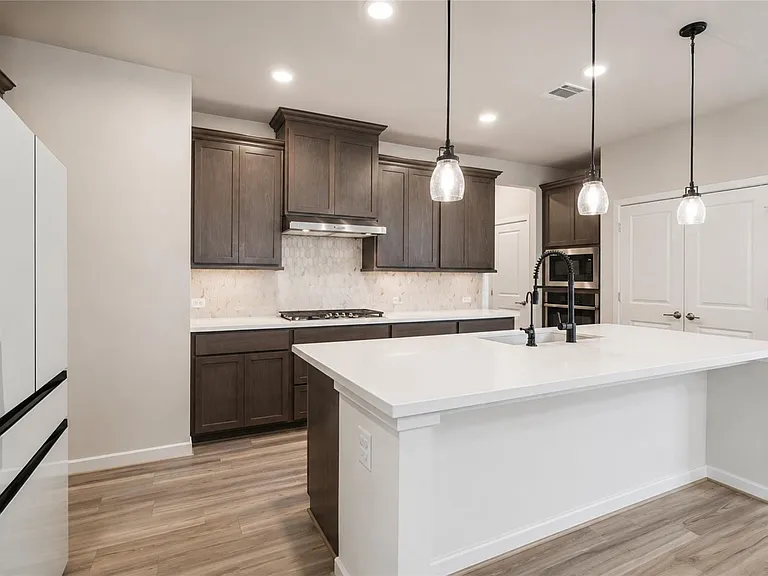 9219 Edgeberry Dr — Photo 8