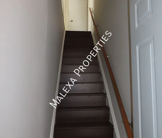 313 E Bertsch St #2 — Photo 2