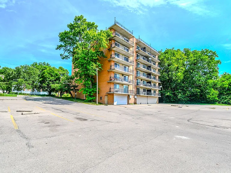 848 Riverview Ter #306 — Photo 7