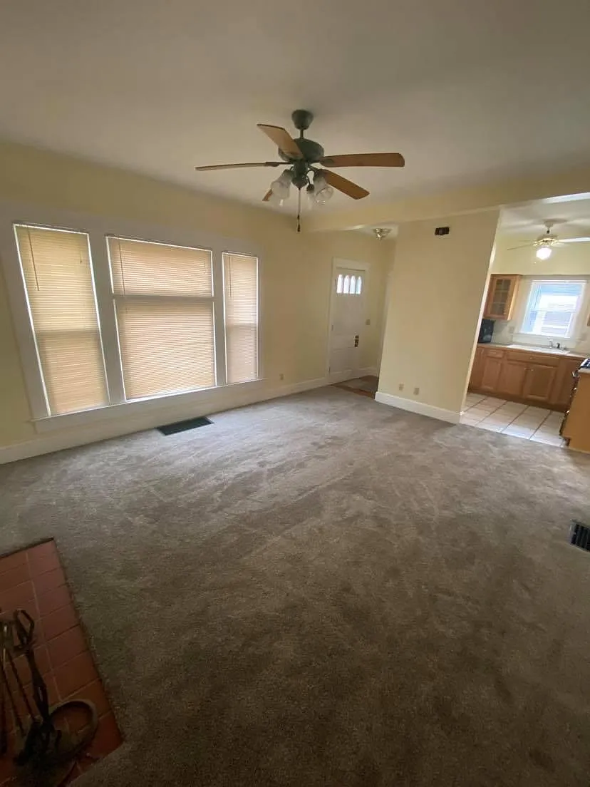 2 bed, 1100 sqft, $1,400 — Photo 2