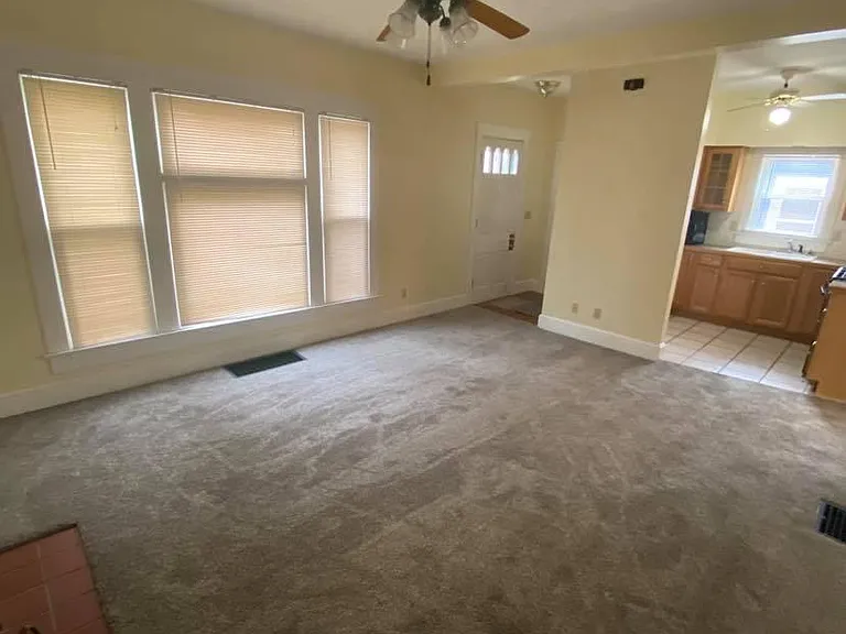 4934 Broadway St — Photo 2