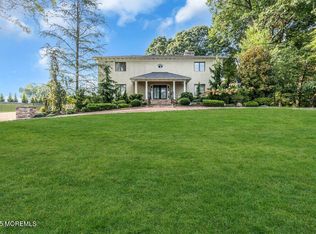 583 Navesink River Rd, Red Bank, NJ 07701