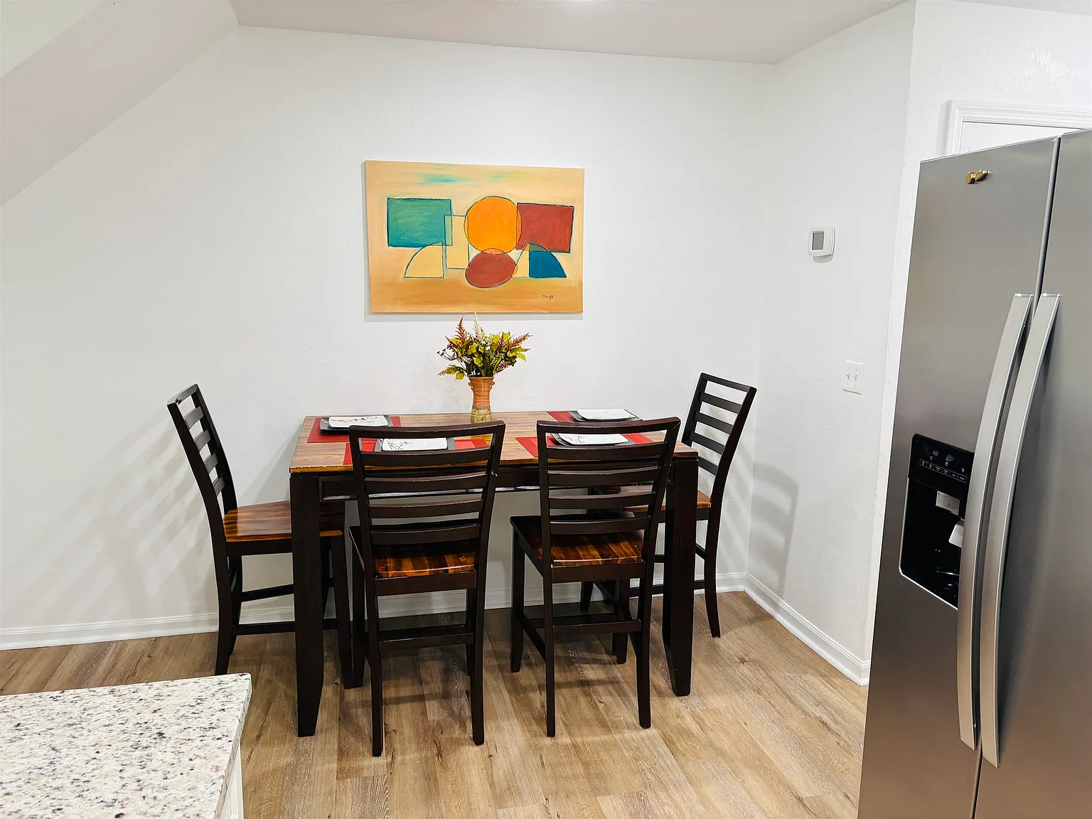 2 bed, 928 sqft, $1,800 — Photo 3