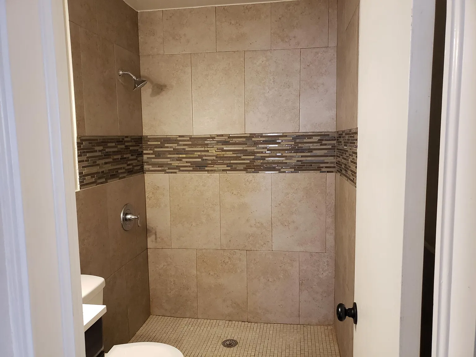 4325 Leeds Ave — Photo 4
