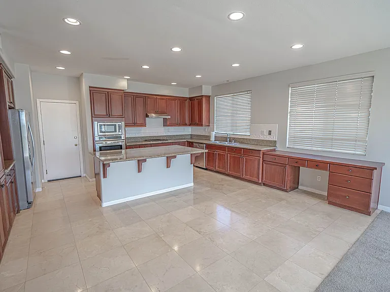41032 Woodshire Dr — Photo 7