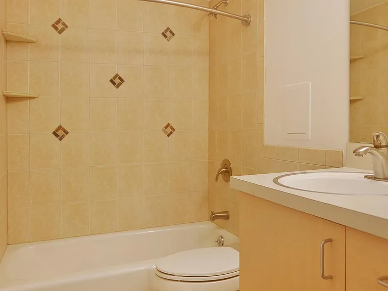 2nd bathroom