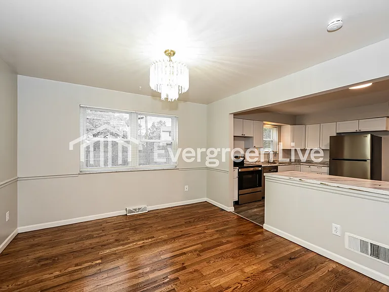 10620 Bradbury Dr — Photo 5