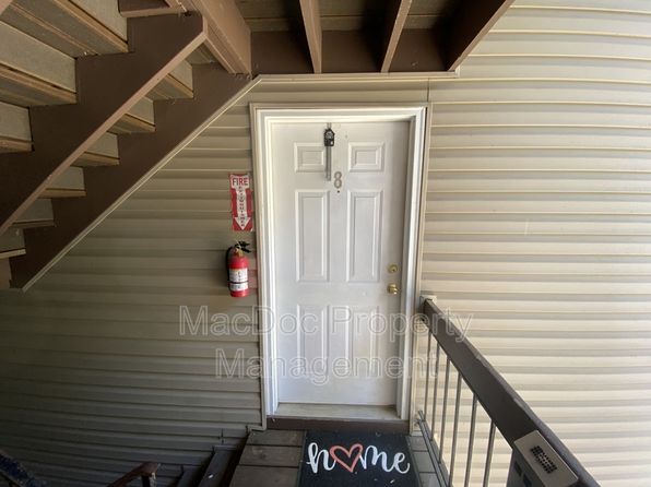 111 Berry St APT 8, Orange, VA 22960
