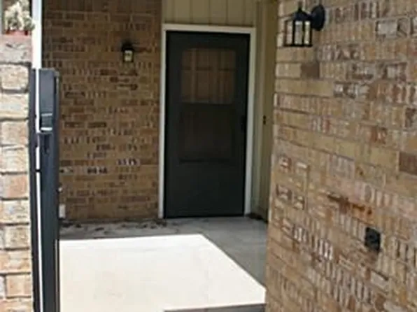 2714 Creek Wood Ct, Carrollton, TX 75006