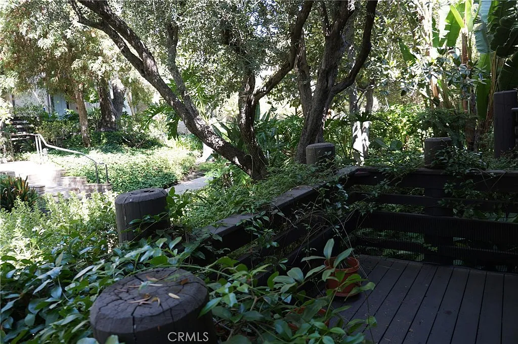 4 bed, 2.5 bath, 1666 sqft, $4,290 — Photo 4