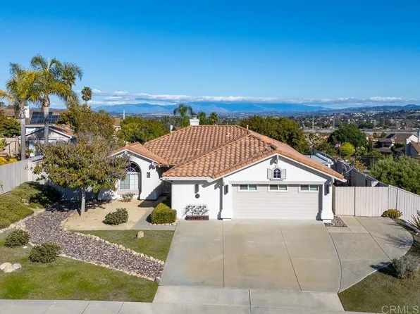 543 Shadow Tree Dr, Oceanside, CA 92058