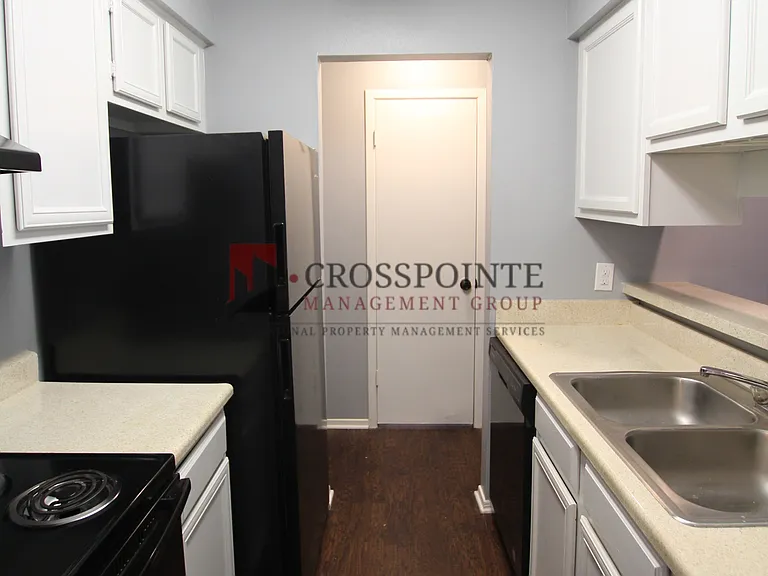 Heritage West Apartments — Photo 27