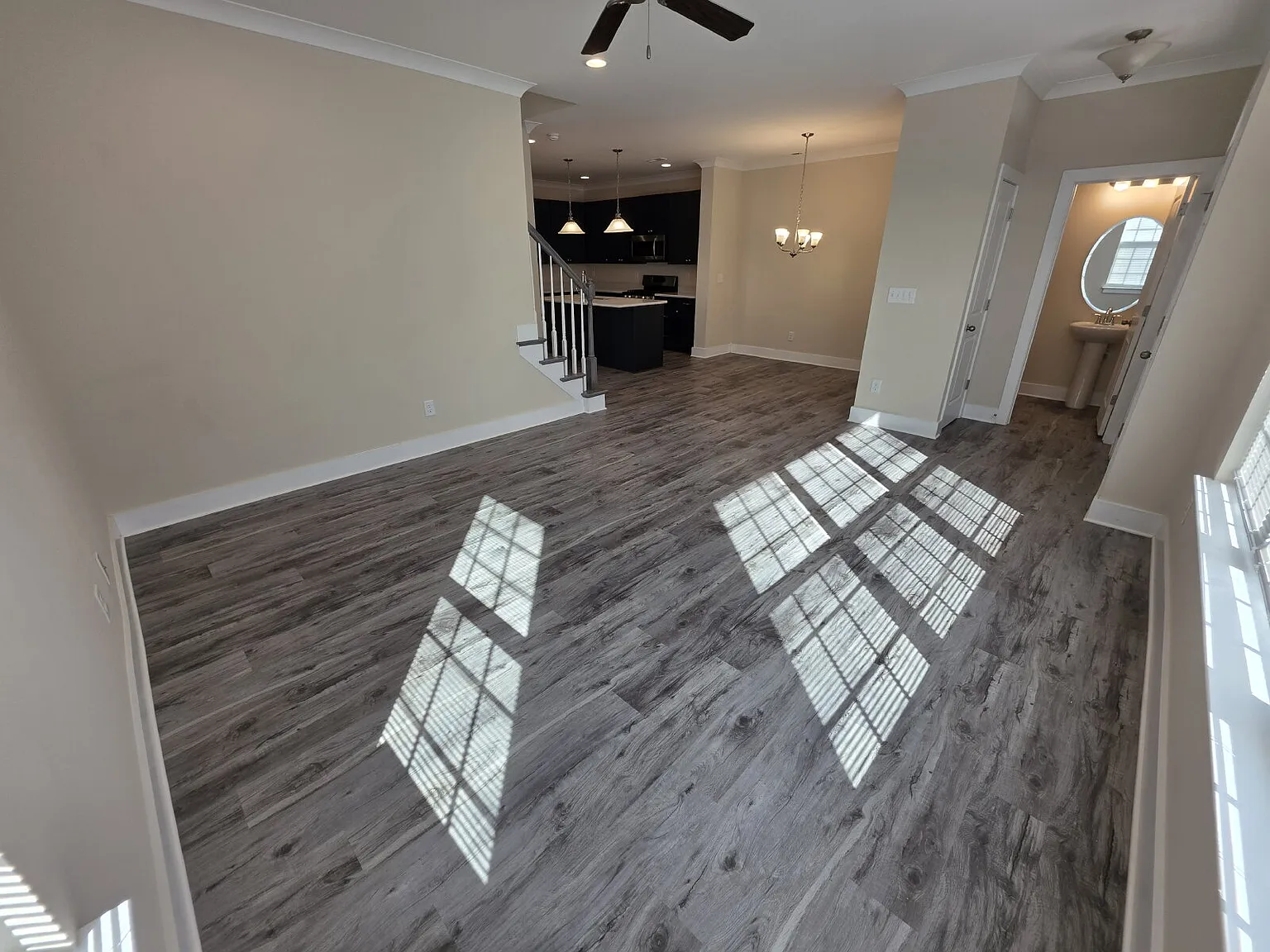 3 bed, 2.5 bath, 1890 sqft, $2,250 — Photo 3