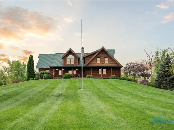 8780 Cedar Point Rd, Oregon, OH 43616