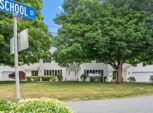 24 School St, Groveland, MA 01834