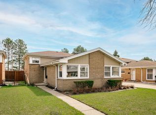 8929 National Ave, Morton Grove, IL