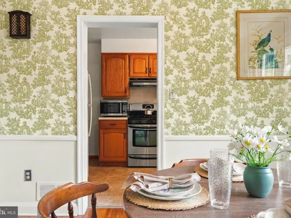 8138 Pleasant Plains Rd, Baltimore, MD 21286