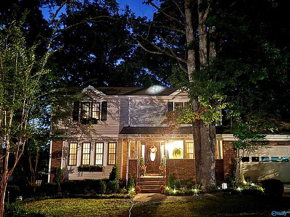 3rd image of 11110 Hillwood Dr SE