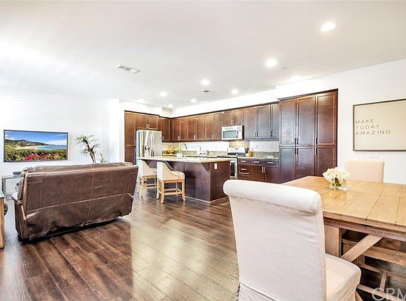 2nd image of 184 Borrego Dr