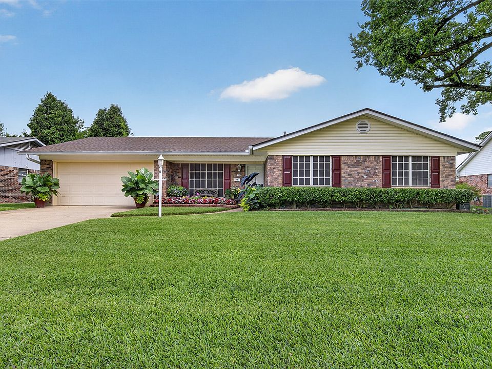 1st image of 252 Schaub Dr